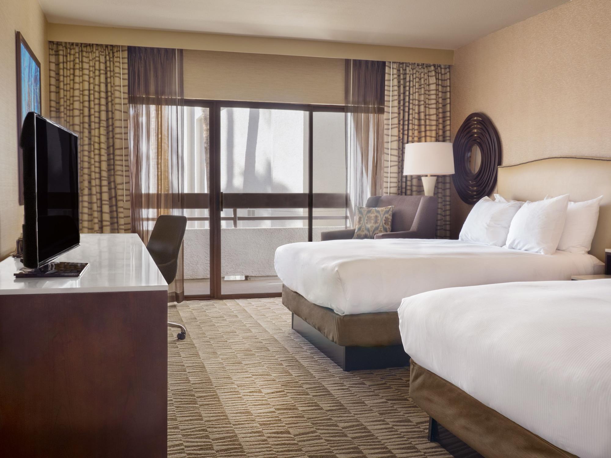 Hilton Phoenix Airport Extérieur photo