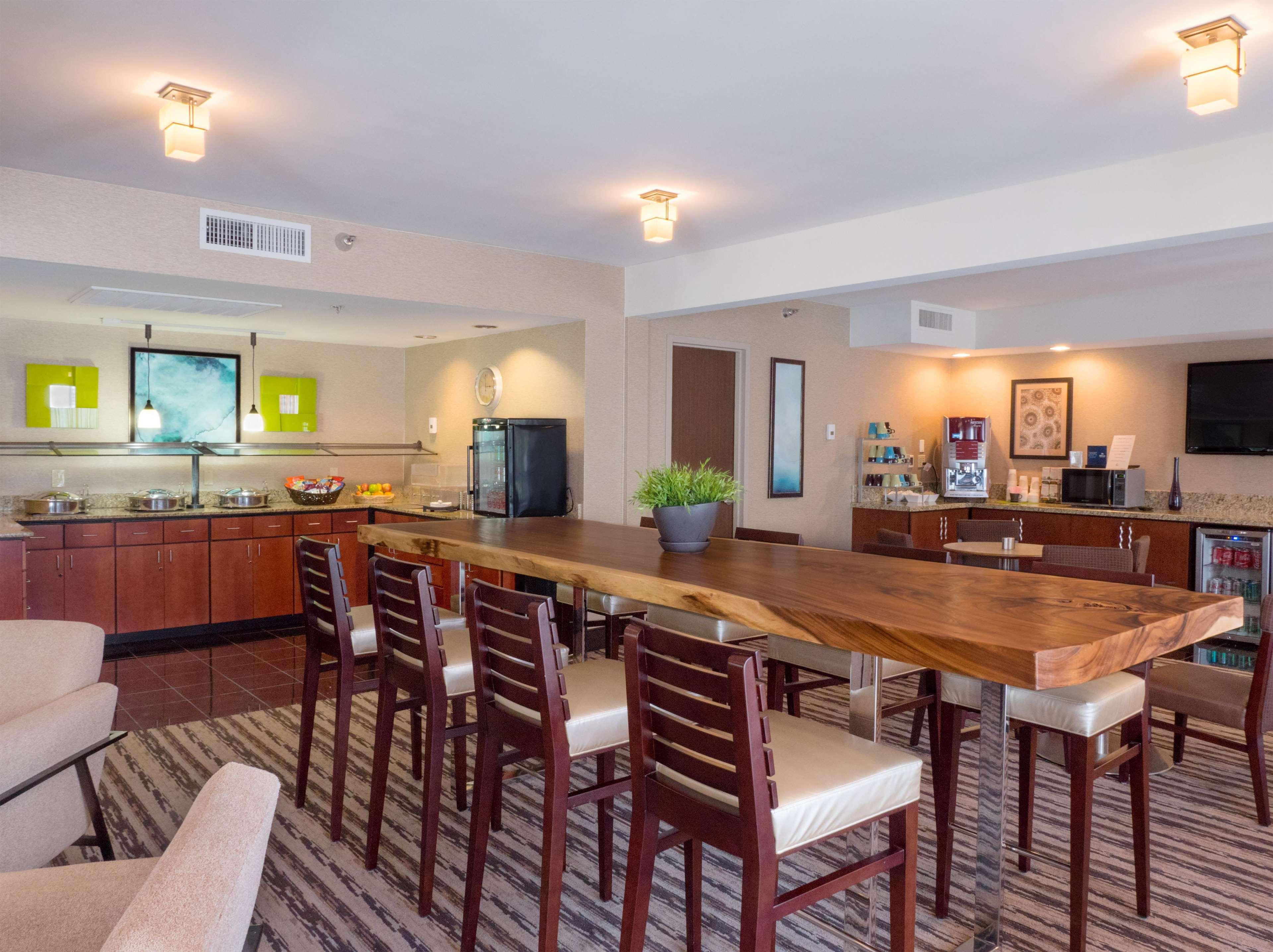 Hilton Phoenix Airport Extérieur photo
