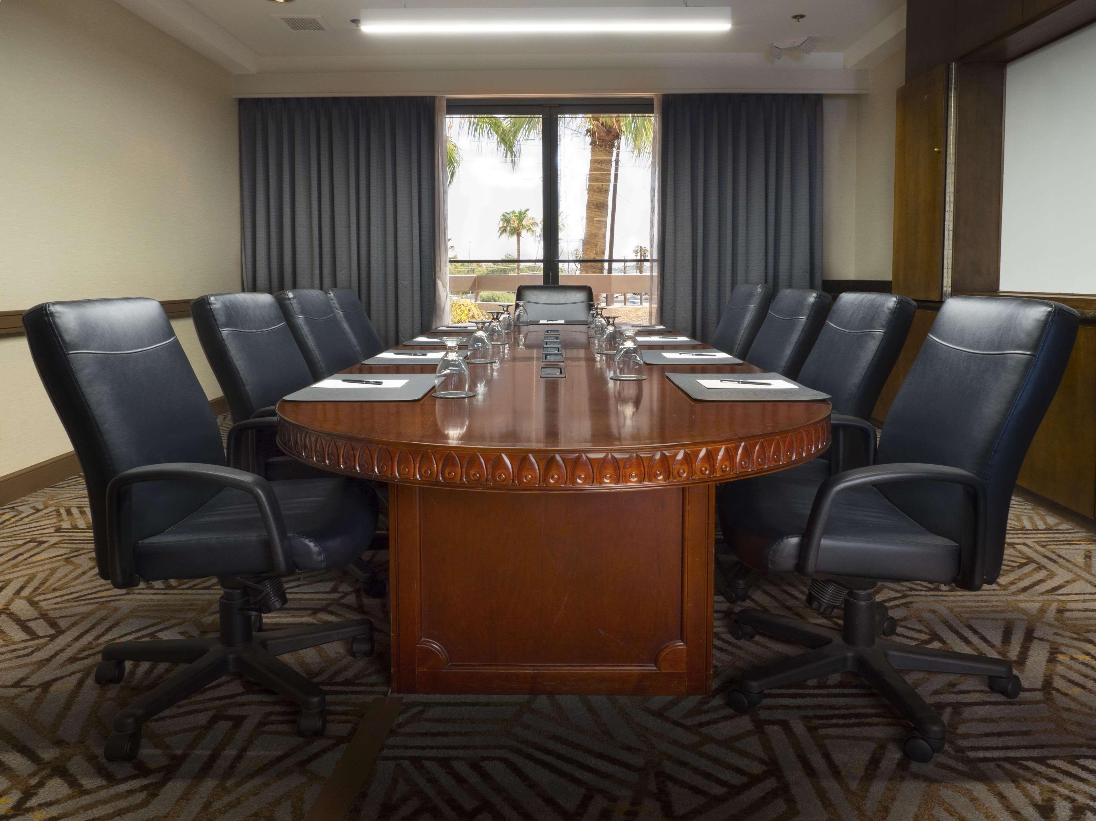 Hilton Phoenix Airport Extérieur photo