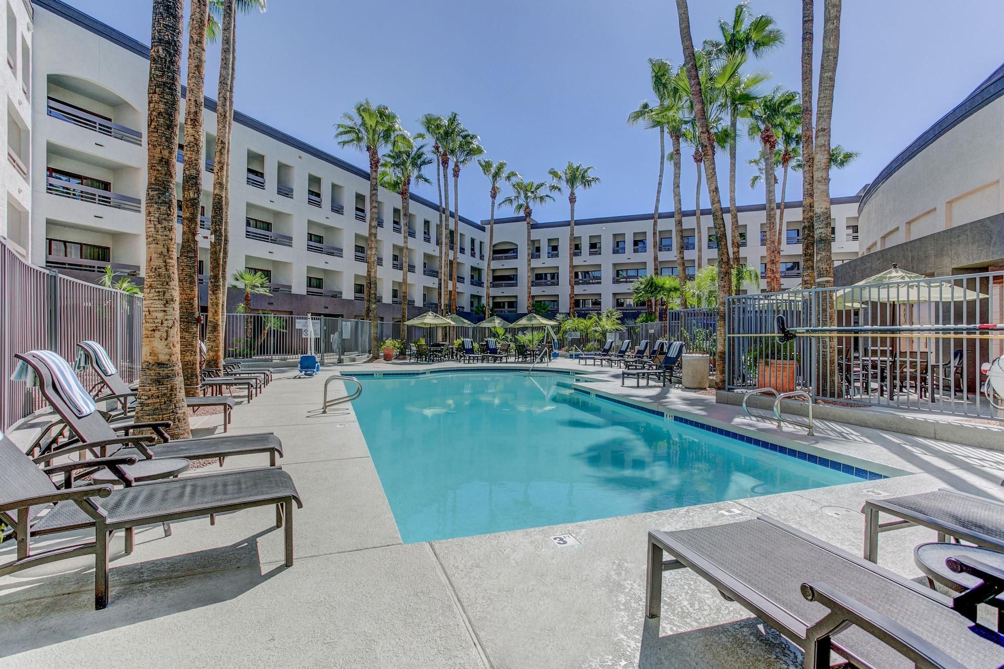 Hilton Phoenix Airport Extérieur photo