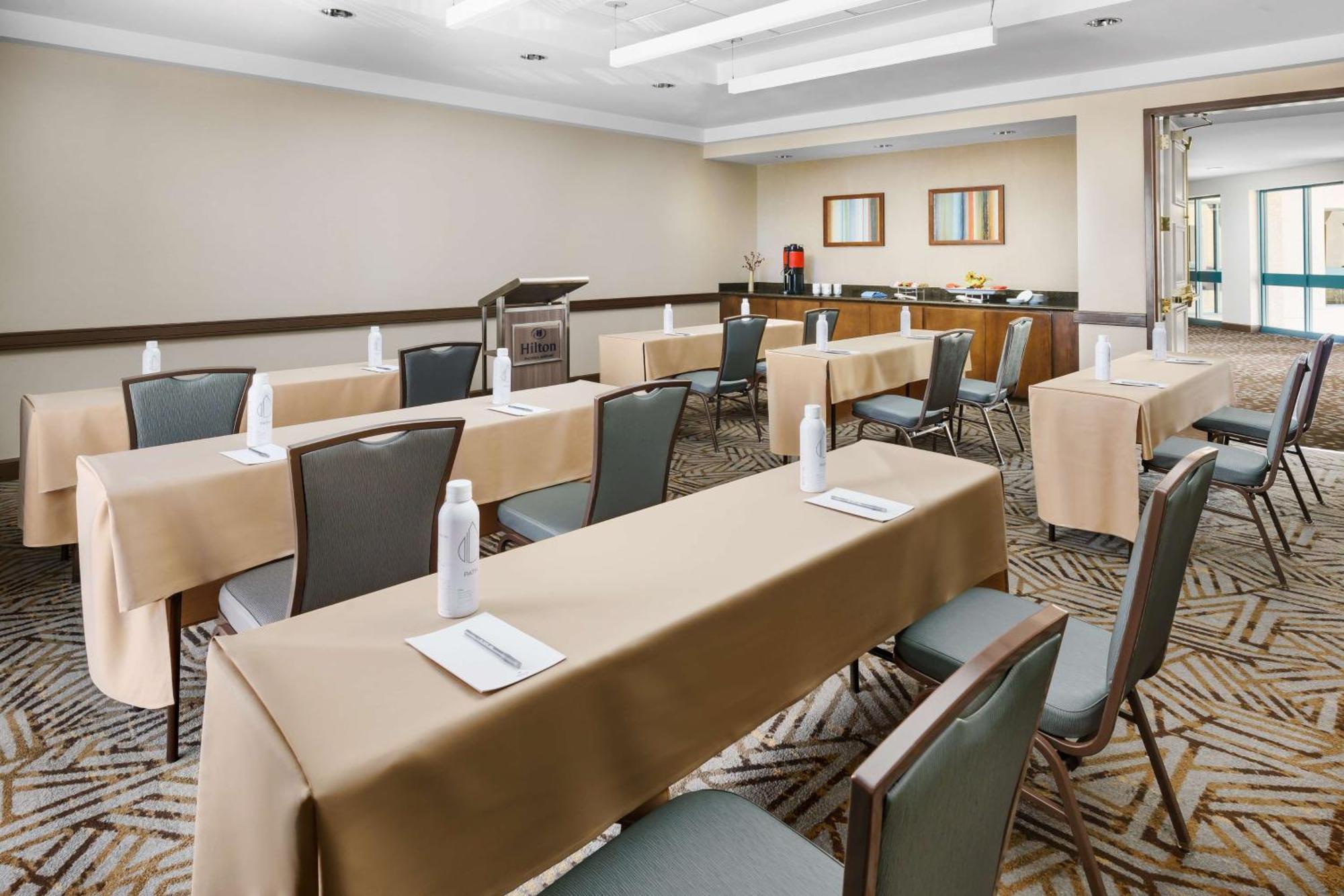 Hilton Phoenix Airport Extérieur photo