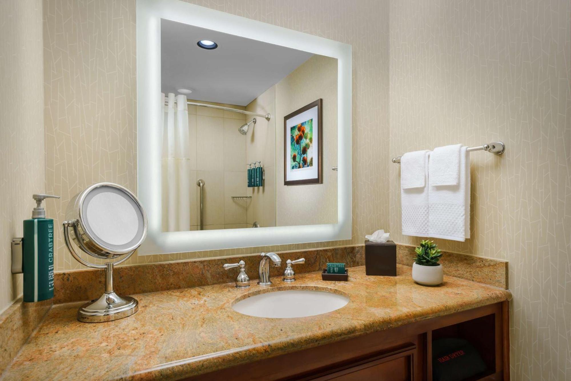 Hilton Phoenix Airport Extérieur photo