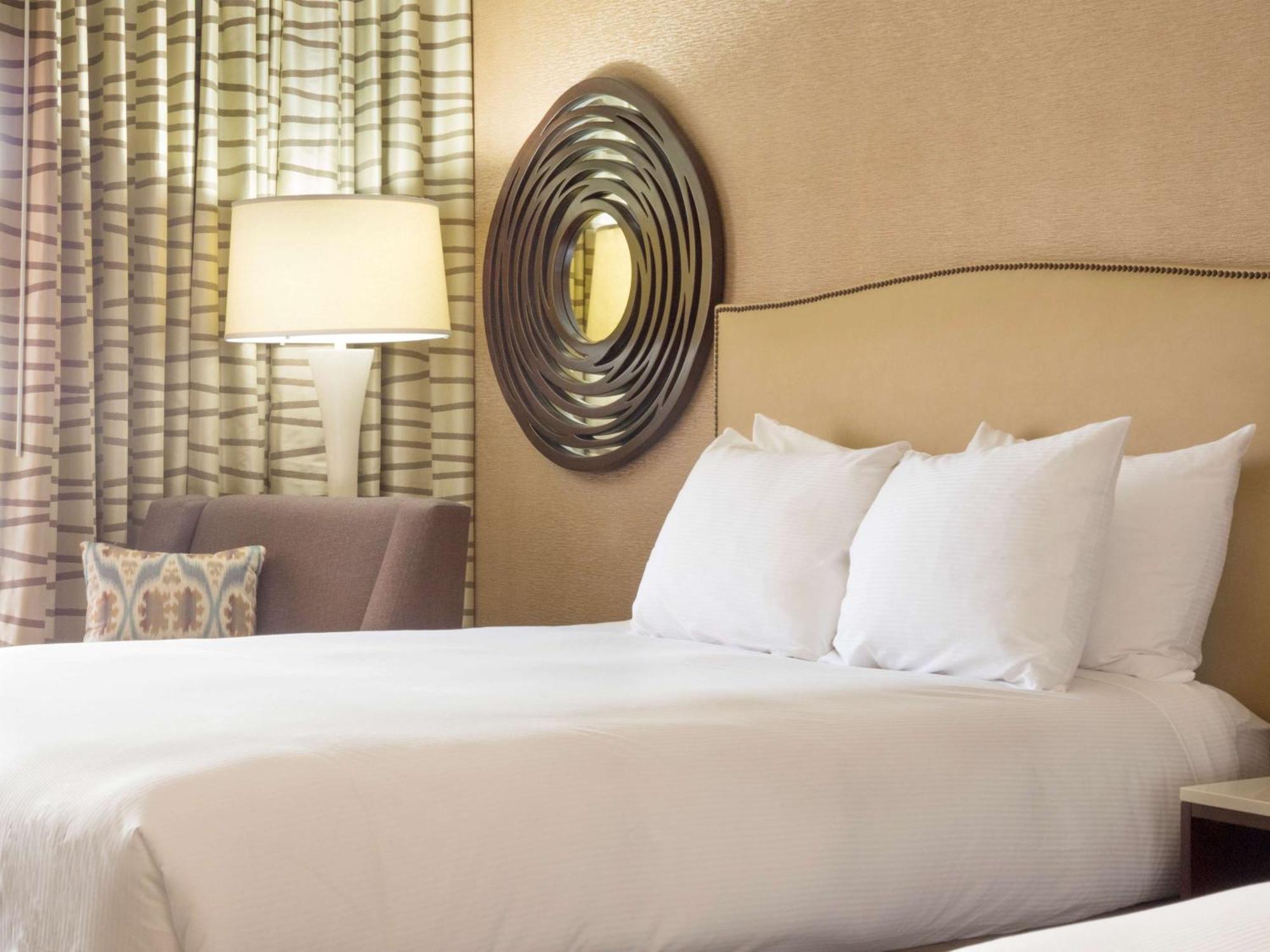 Hilton Phoenix Airport Extérieur photo
