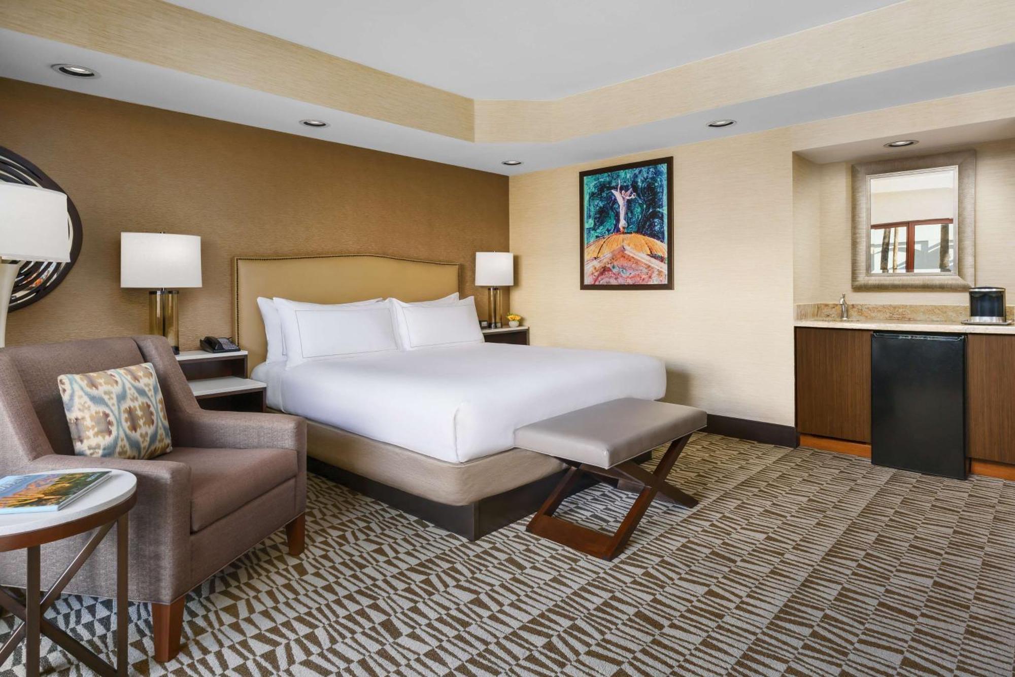 Hilton Phoenix Airport Extérieur photo