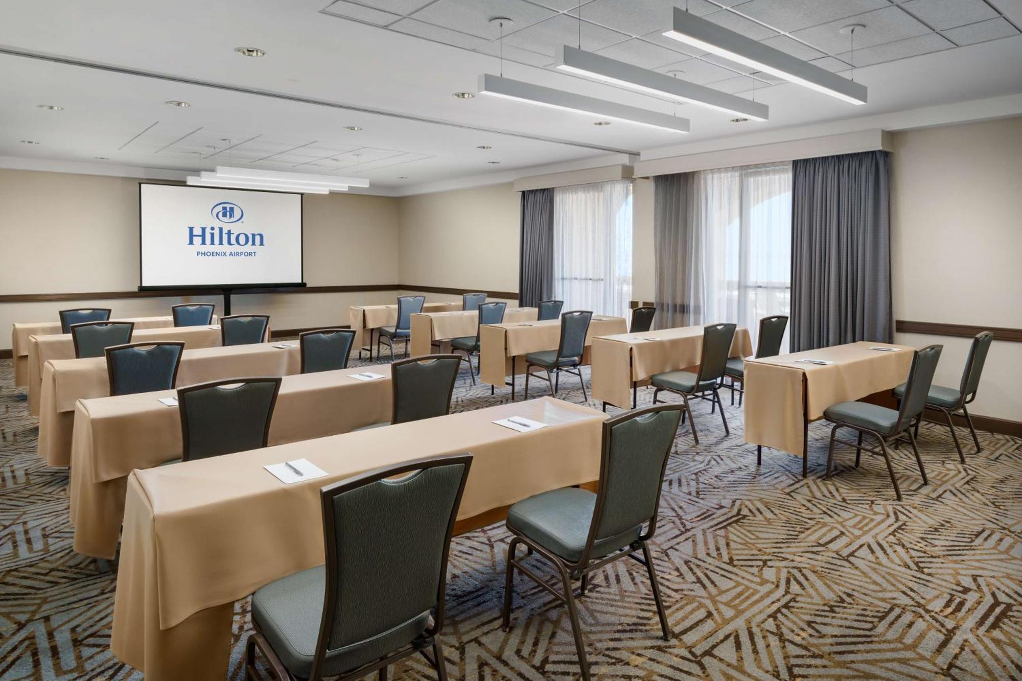 Hilton Phoenix Airport Extérieur photo